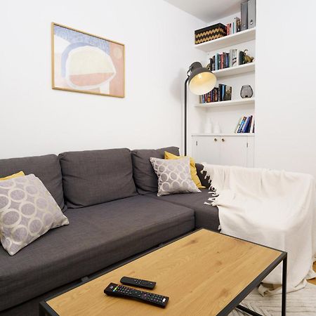 Lovely Apartment In Victoria Park Village London Exterior foto