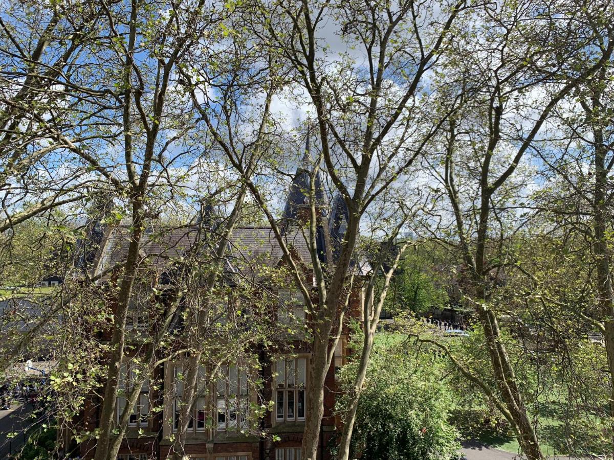 Lovely Apartment In Victoria Park Village London Exterior foto