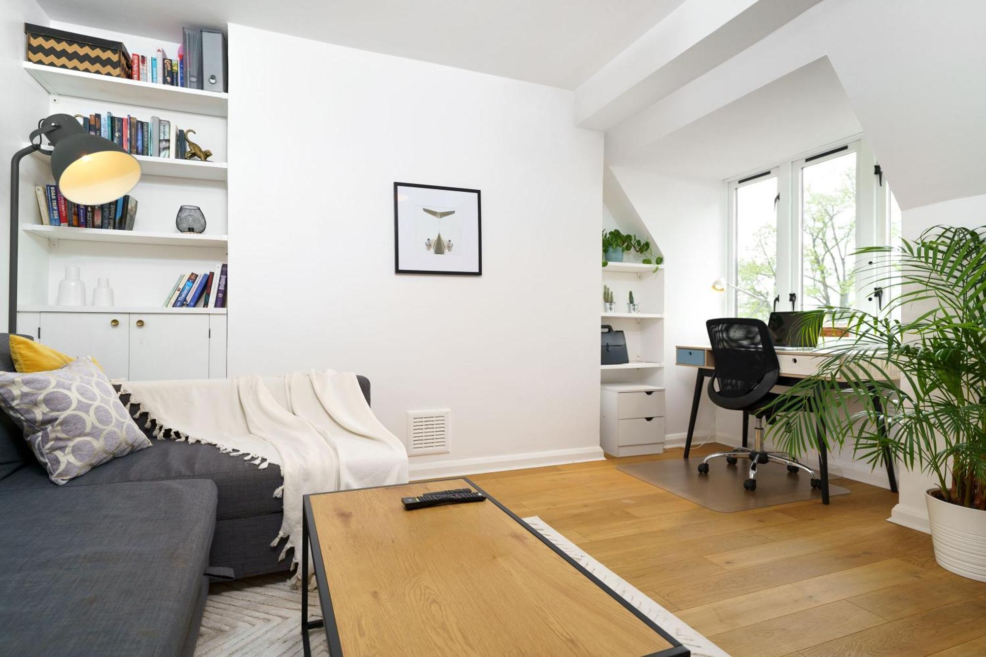 Lovely Apartment In Victoria Park Village London Exterior foto