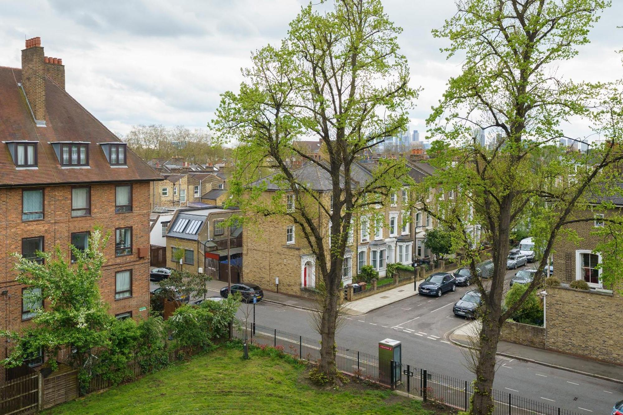 Lovely Apartment In Victoria Park Village London Exterior foto